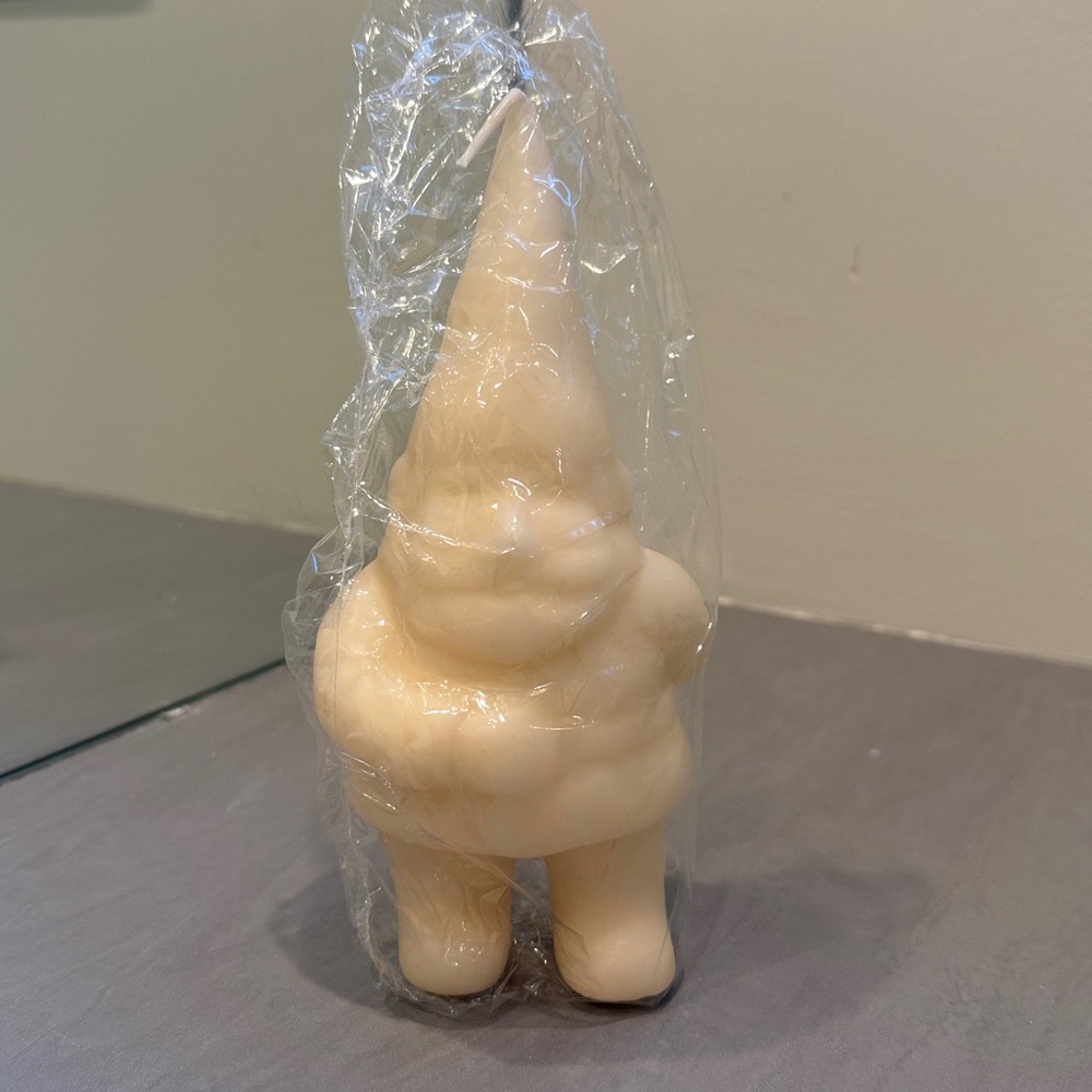 Gnome candle unScented new